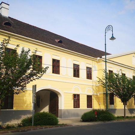 Korona Szallo Шарвар Экстерьер фото